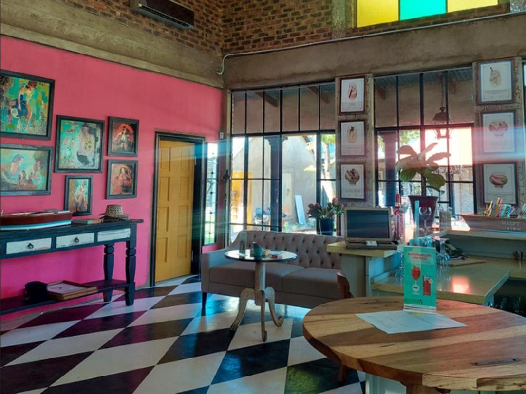 Art And Soul Restaurant, Accommodation, French Bar And Art Gallery Parys Esterno foto