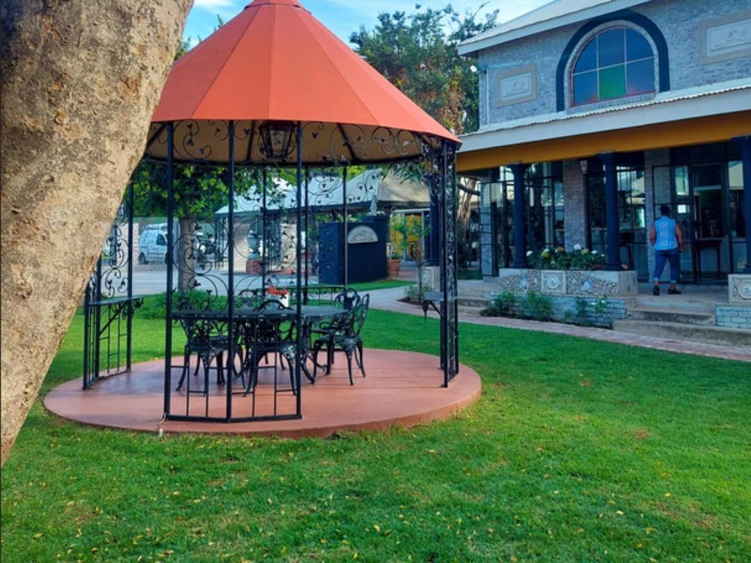 Art And Soul Restaurant, Accommodation, French Bar And Art Gallery Parys Esterno foto