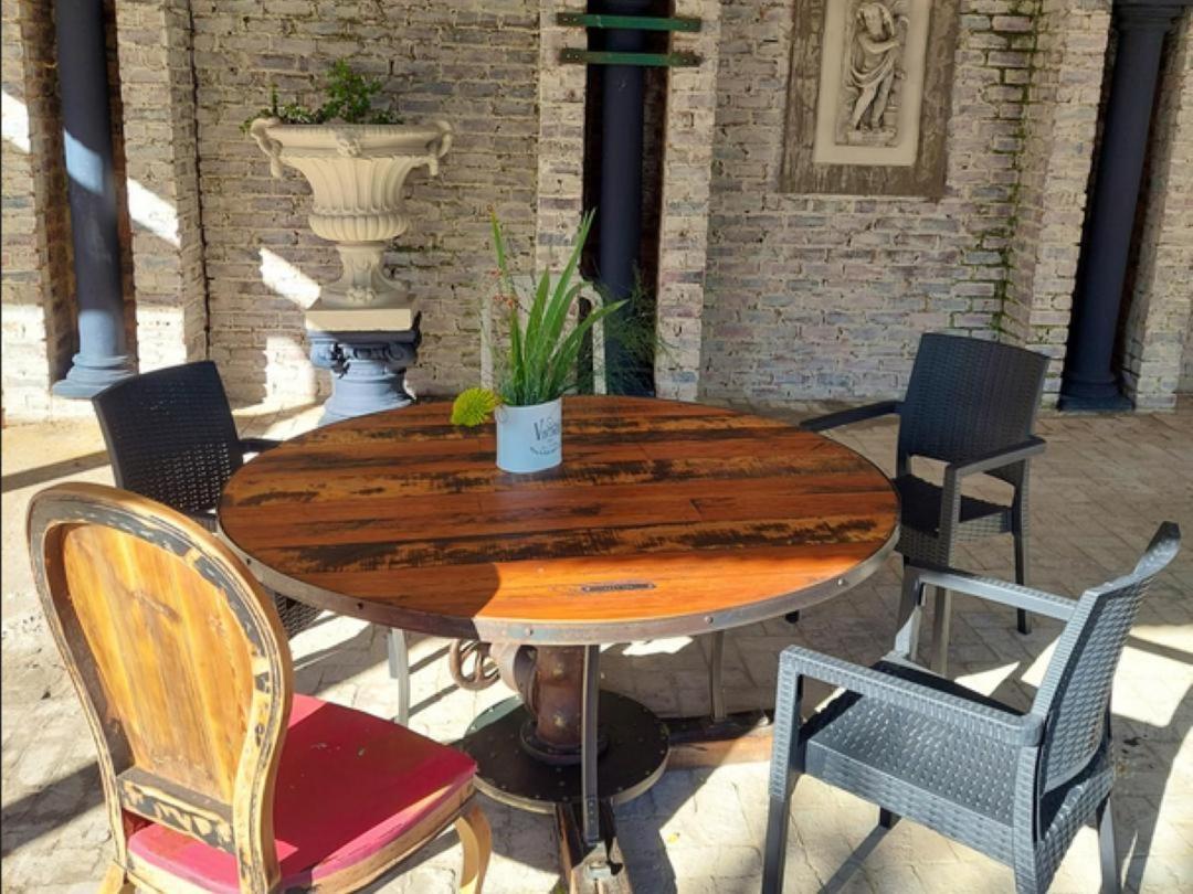 Art And Soul Restaurant, Accommodation, French Bar And Art Gallery Parys Esterno foto